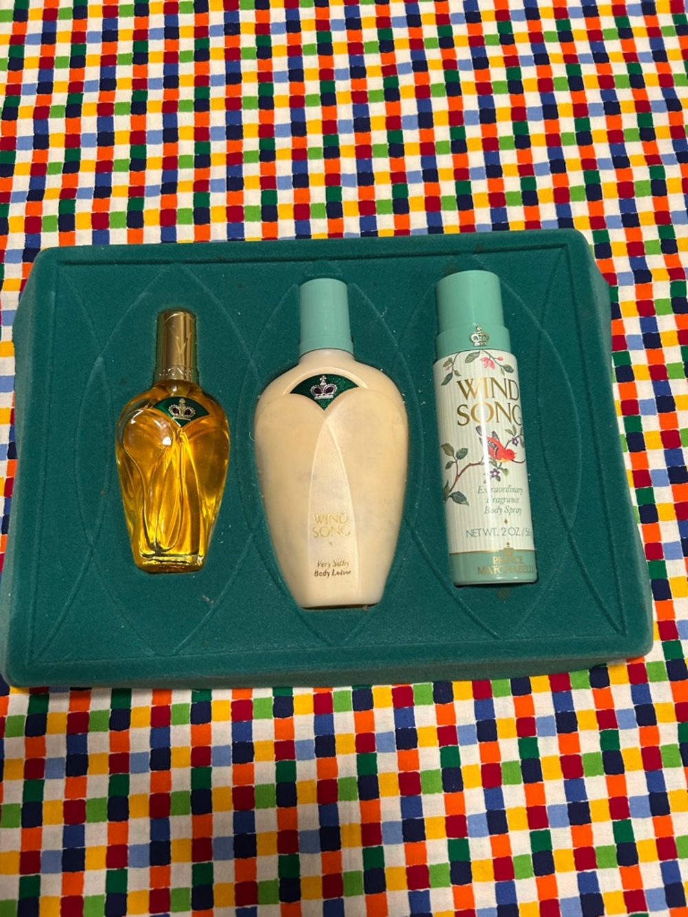 Vintage windsong perfume gift set